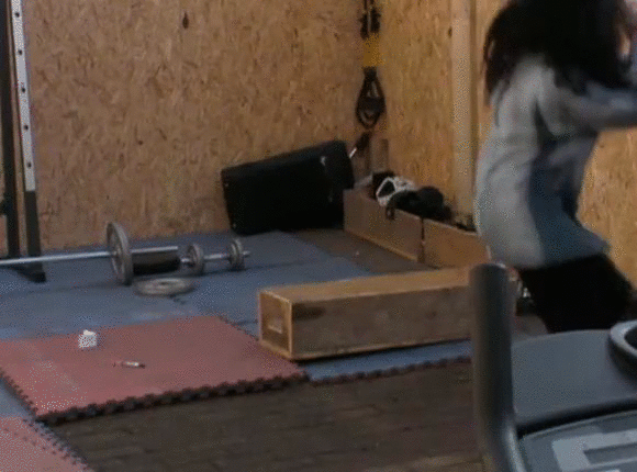 Gaby oefent een dansje