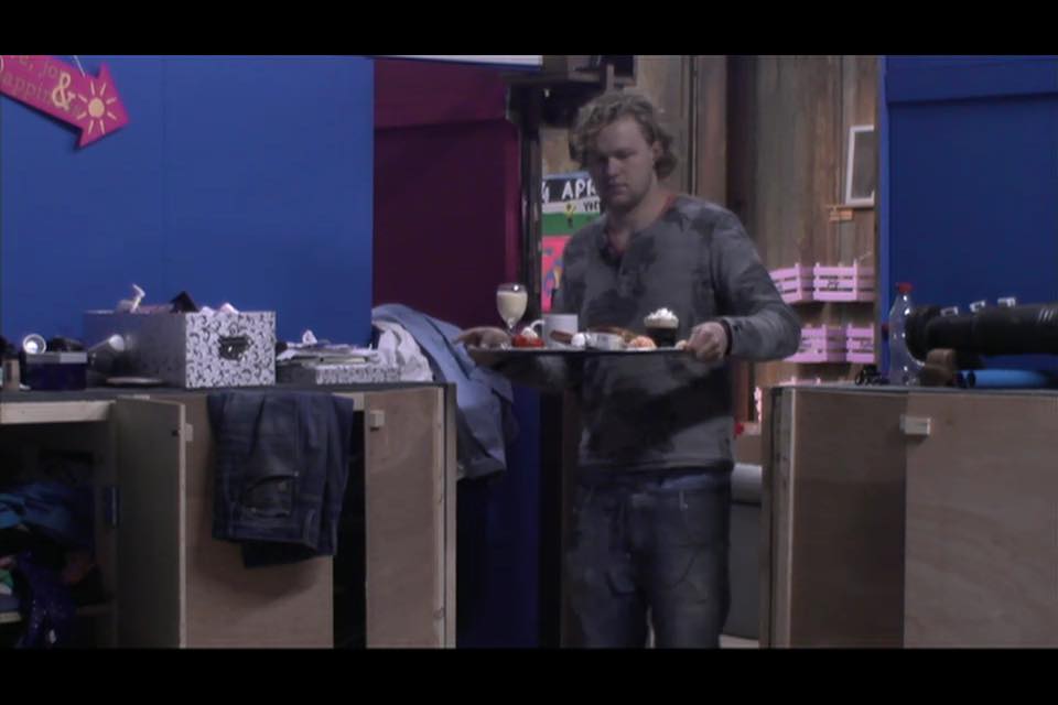 Ontbijt op bed voor Naomi