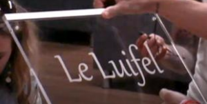 Een geheim pakket voor Mark2