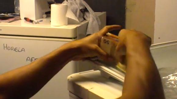 Mark en Bas houden stiekem geld achter