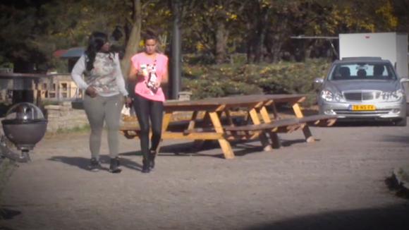 Gina wil dat Mark niet voor haar in Utopia blijft