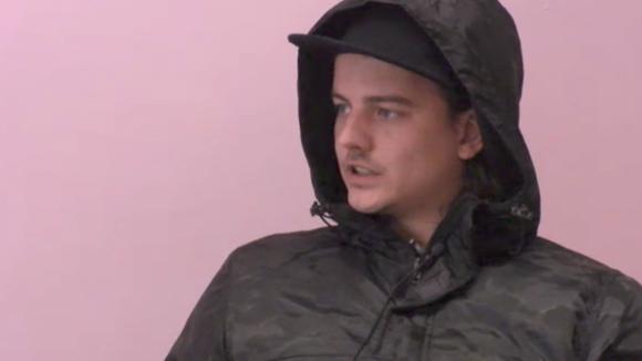 Chipp weigert het goed te maken met René