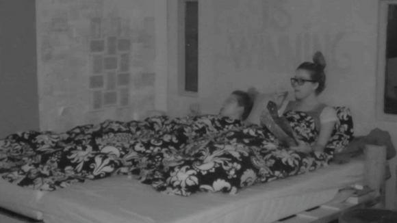 Fay vraagt zichzelf af of Johan en Demi bij elkaar passen