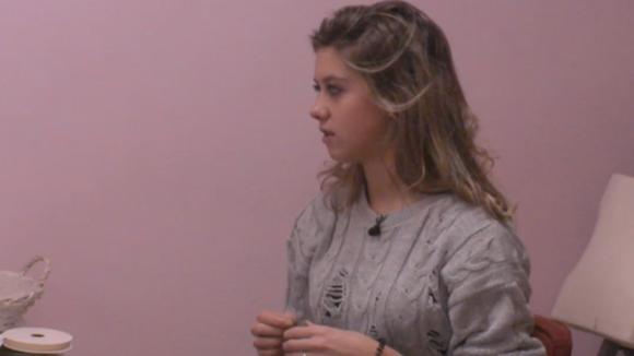 Demi besluit toch maar met René te blijven dansen