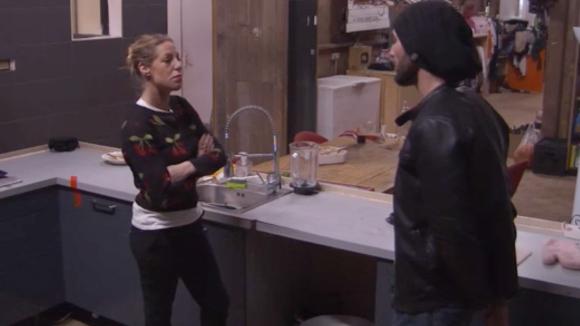 Billy en René zijn sceptisch over het splitsing plan van Chipp