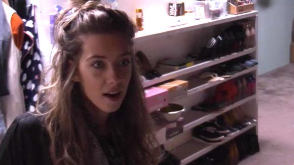 Madilia, Fay en Demi vinden dat zelfrespect ver te zoeken is in Utopia