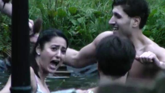 Mehmet en Cemal doorstaan een mannelijkheidstest