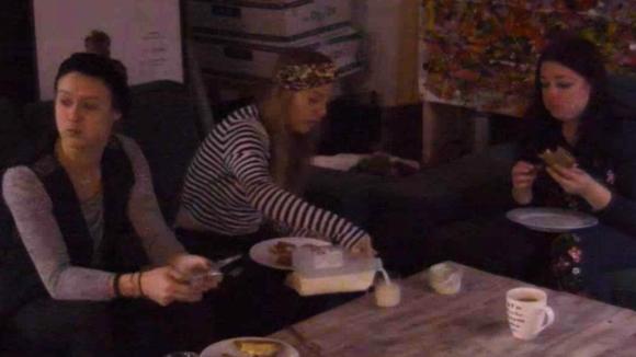 Er wordt flink geroddeld over Madilia