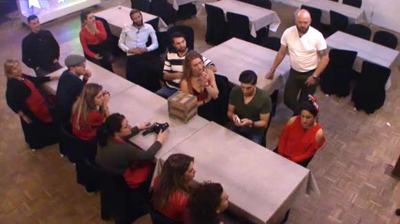 De bewoners zijn door al het heftige nieuws dichterbij elkaar gekomen