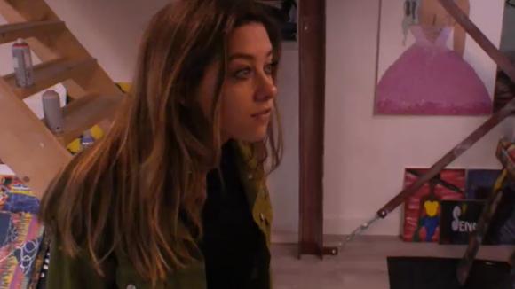 Demi en Madilia vinden dat Mehmet de laatste tijd raar doet