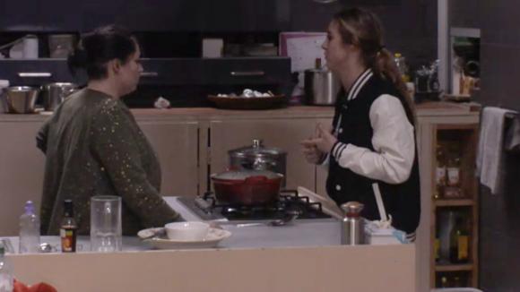 Romy vraagt Linda hulp rondom haar bv plan