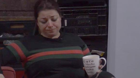 Linda en Ivan irriteren zich aan van alles en nog wat en klagen erop los