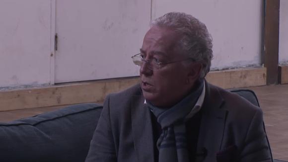 Een paragnost komt op bezoek in Utopia