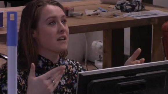 Ivan is niet blij dat Romy geen samenleving vergadering wil houden