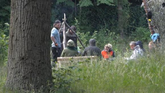 Adriaan heeft een mededeling voor de groep