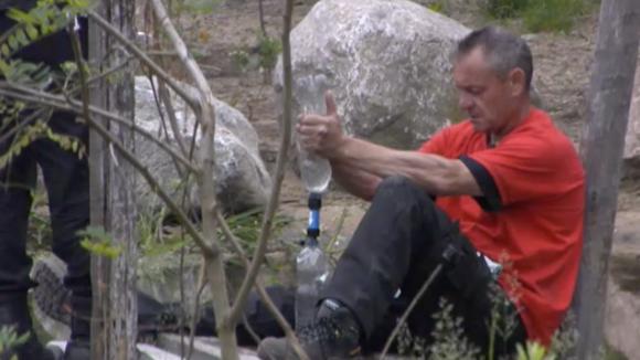 John lijkt het moeilijk te hebben