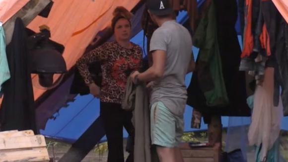 Mike vindt het gedrag van een aantal mede bewoners niet kunnen