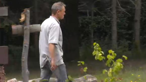 John is het niet met Gerrit en Jeffry eens en heeft een discussie