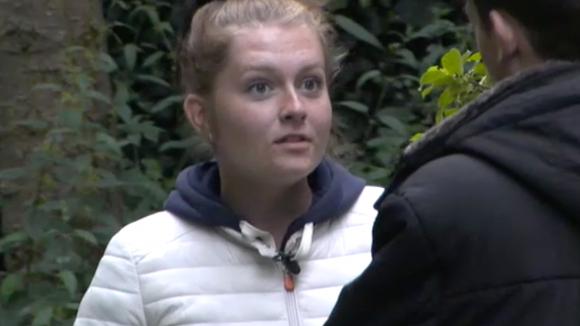 Sanne kan niet waarderen dat Hiske en Christel een date voor Jeffry en haar geregeld hebben