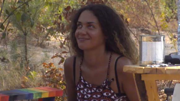 Brenda is jaloers op Shelley en spreekt haar aan op haar gedrag