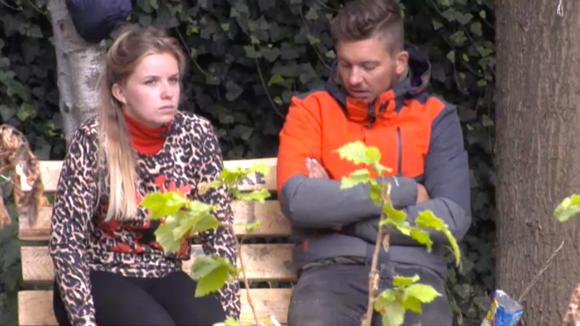Jessie heeft het niet naar haar zin in Utopia 2, ze voelt zich nutteloos