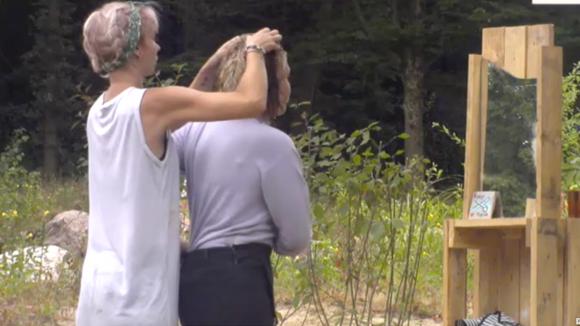 Joaquin vindt Sanne haar nieuwe kapsel sexy