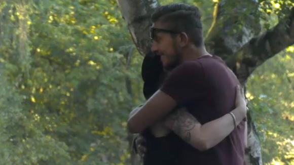 Mike en Jessie praten hun onenigheid uit