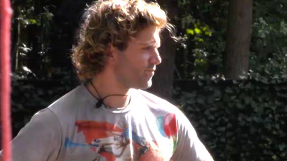 Adriaan mist echte vriendschappen in Utopia 2