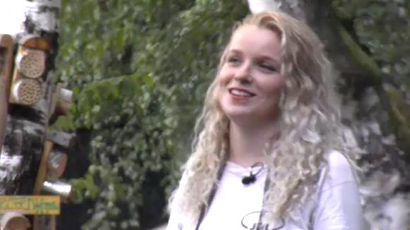 Brandon verbaasd zich over het feit dat er snel stelletjes ontstaan in Utopia 2