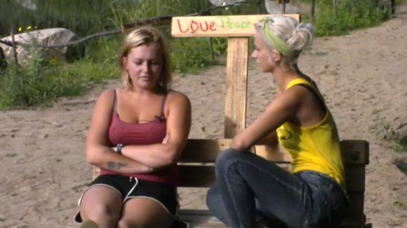 Een vragenspel zorgt voor wat frustraties in Utopia 2