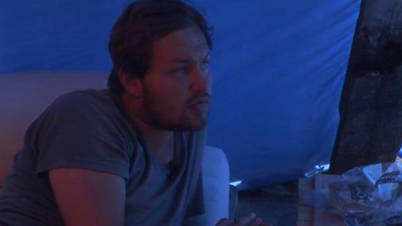 Gerrit en Joaquin willen dat John onderuit gaat