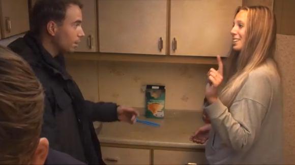 Manon vindt de houding van Timothy niet oké