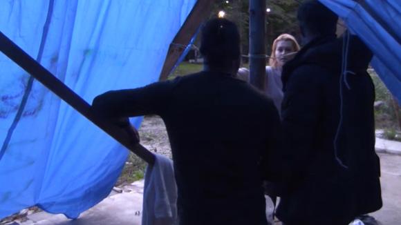 Sanne gaat de confrontatie aan met Joaquin en Timothy omdat zij woorden verdraaien