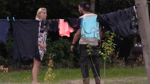 Sanne vindt dat Mike zijn taken niet uitvoert