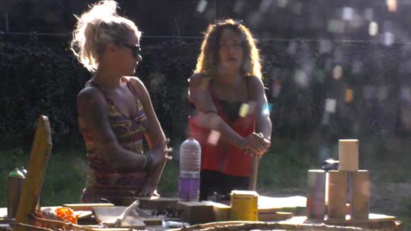 Shelley kan niet meer om de gevoelens voor Gerrit heen en hoopt op begrip van haar familie