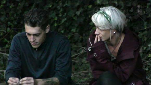 Brenda lijkt het sletterige gedrag van Shelley niet te begrijpen