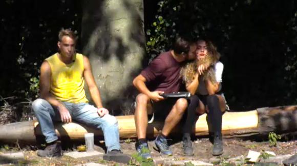 Shelley, Gerrit en Timothy bespreken welke genomineerde weggestuurd moet worden