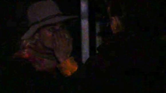 Hiske is wat onzeker, maatje Christel probeert haar op te peppen