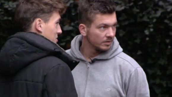 Brandon maakt zich zorgen omdat John Utopia 2 heeft verlaten