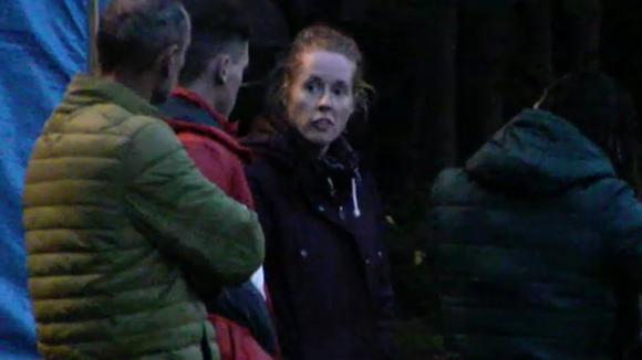 De bewoners uit Utopia 2 houden een bouw vergadering, hoe moet het verder?