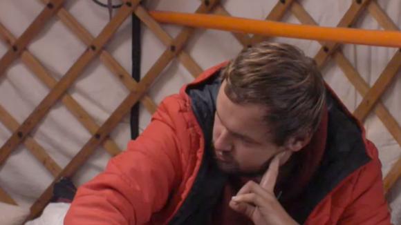 Joaquin en Timothy steunen Gerrit, ze vinden Shelley een mannenverslindster