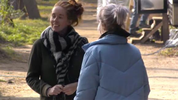 Christel en Hiske willen Gerrit aan de tand voelen