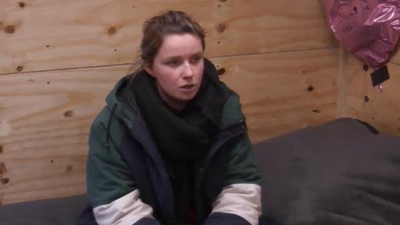 Christel, Hiske en Jessie zijn wel in om een feestje te organiseren in Utopia 2