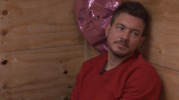 Mike wil zich niet meer hardop opstellen tegenover de groep