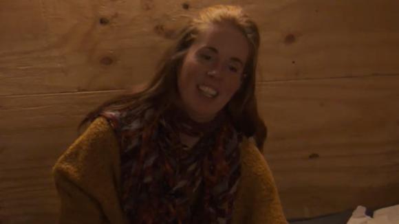 Merel, Hiske en Christel willen de drie musketiers terugpakken en hebben een bijzonder plan